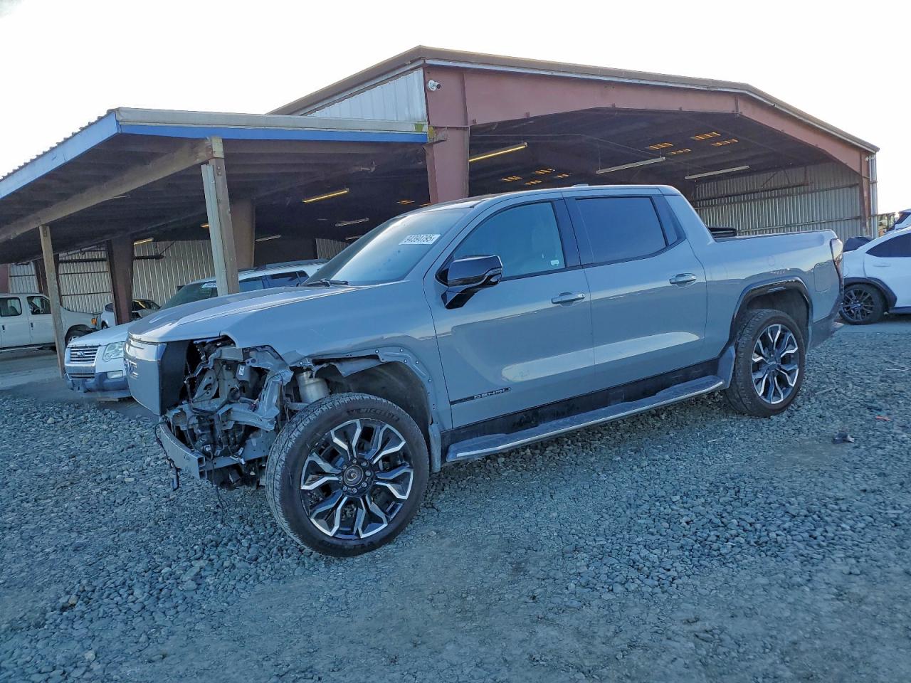 2024 GMC Sierra EV Denali Edition 1, VIN 1GT401EL8RU400145 — Front end