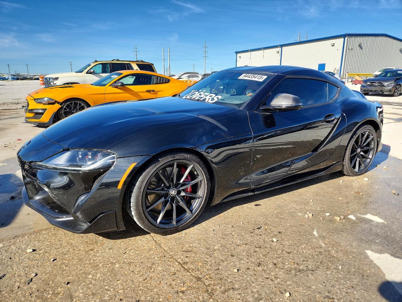 2024 Toyota Supra 3.0, VIN WZ1DB0G0XRW066598 — Undercarriage