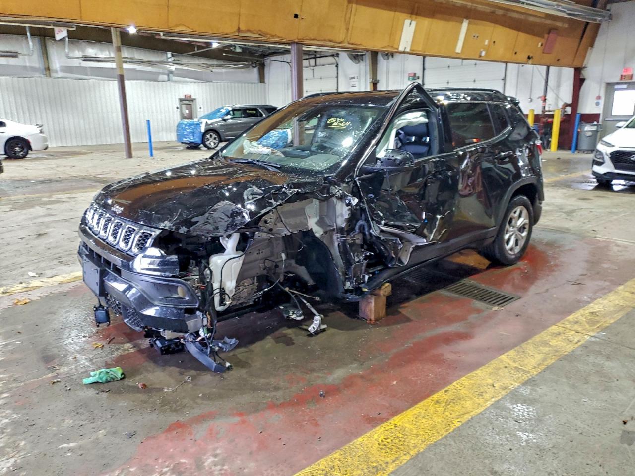 2024 Jeep Compass Latitude, VIN 3C4NJDBN8RT109146 — All over