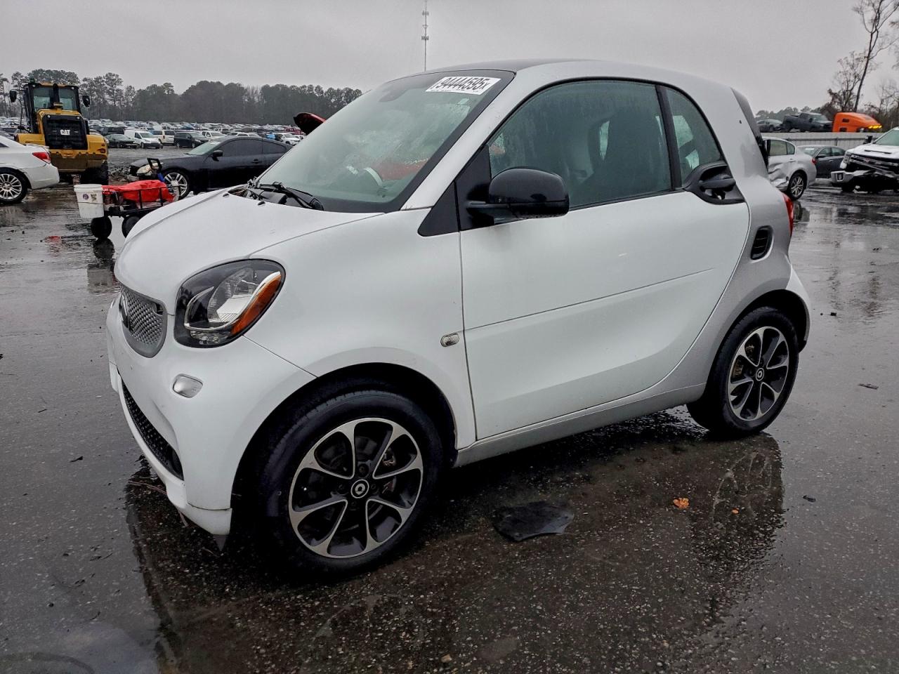 2016 Smart fortwo Prime, VIN WMEFJ5DA3GK153799 — Днище
