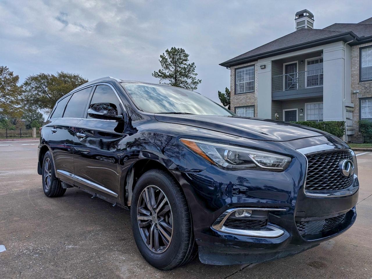 2020 Infiniti QX60 Pure, VIN 5N1DL0MN0LC529963 — Мелкие вмятины и царапины