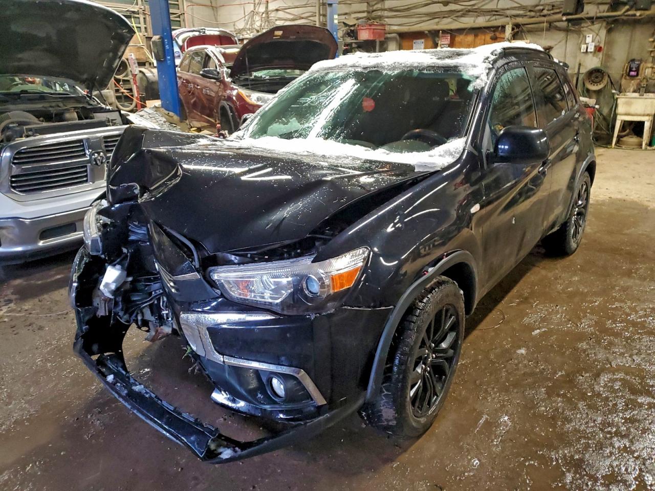2017 Mitsubishi Outlander Sport SE, VIN JA4AJ4AW5HZ609002 — Front end