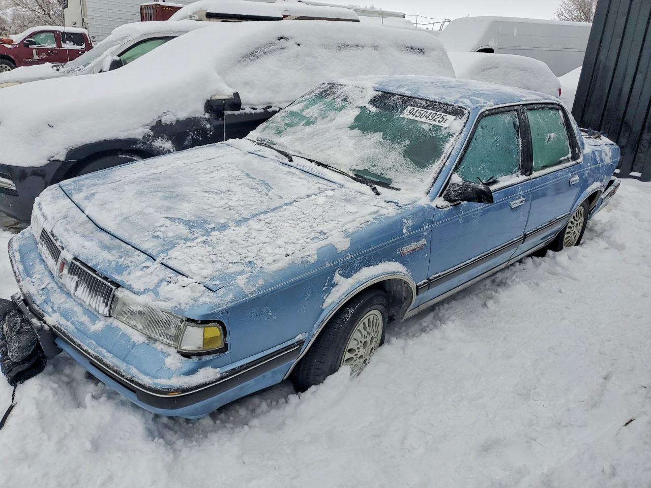 1992 Oldsmobile Cutlass, VIN 1G3AM51N1N6399098 — Зад