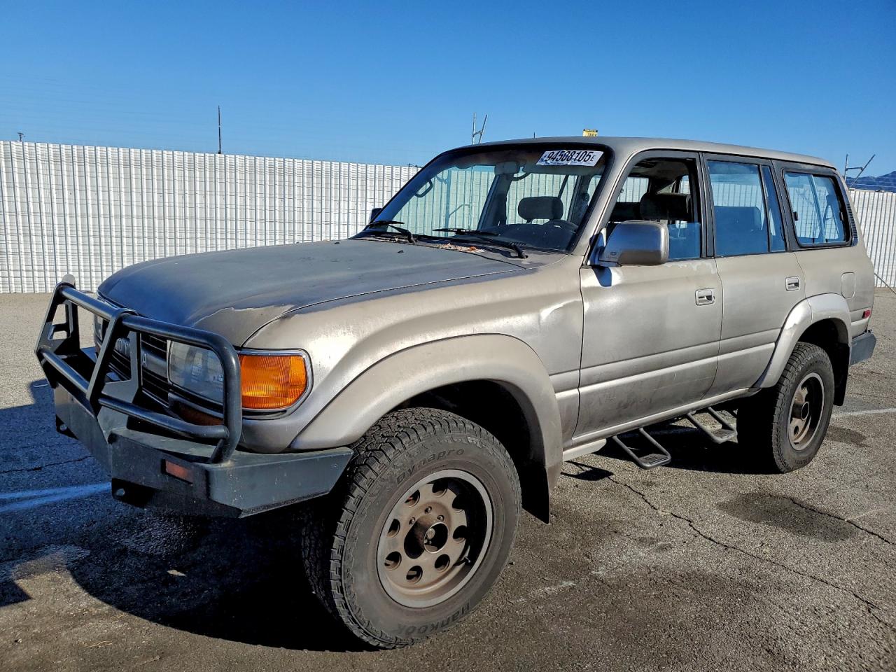 1991 Toyota Land Cruiser, VIN JT3FJ80W5M0025609 — Minor dents and scratches