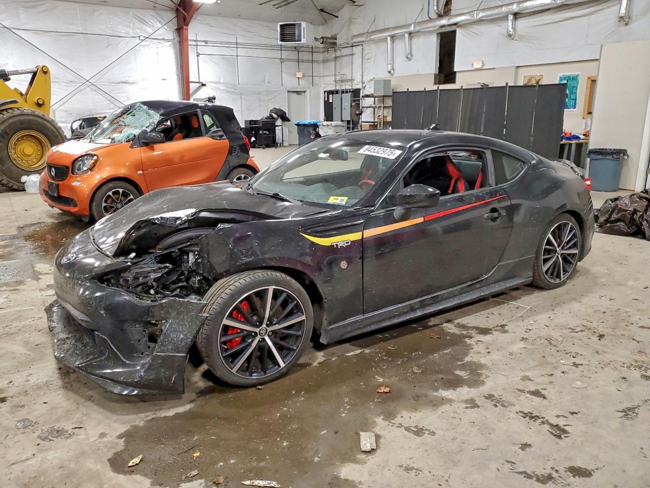 2019 Toyota 86 TRD SE, VIN JF1ZNAE17K9700859 — Front end