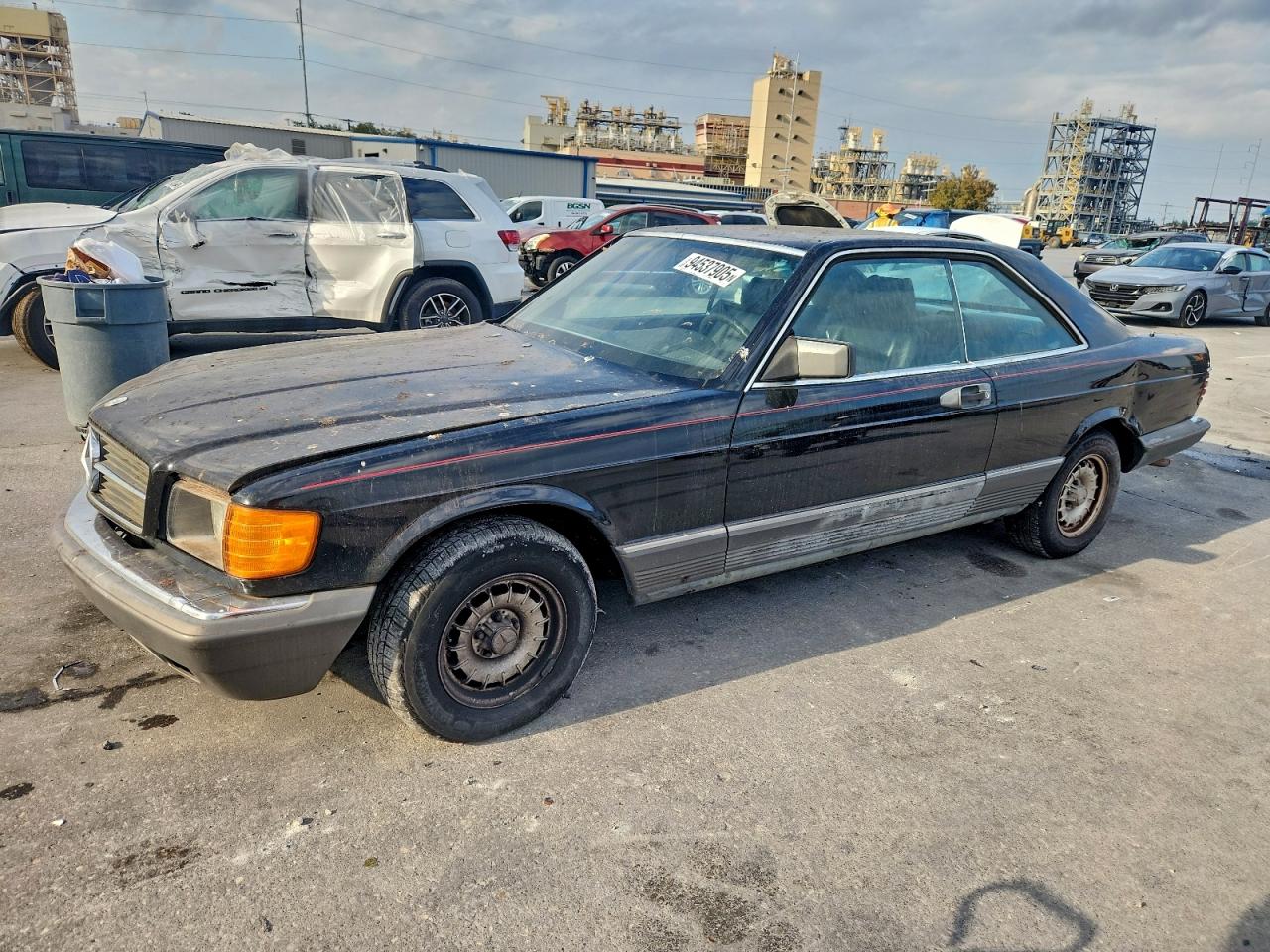 1985 Mercedes-Benz 500, VIN WDBCA44D2FA115795 — Side