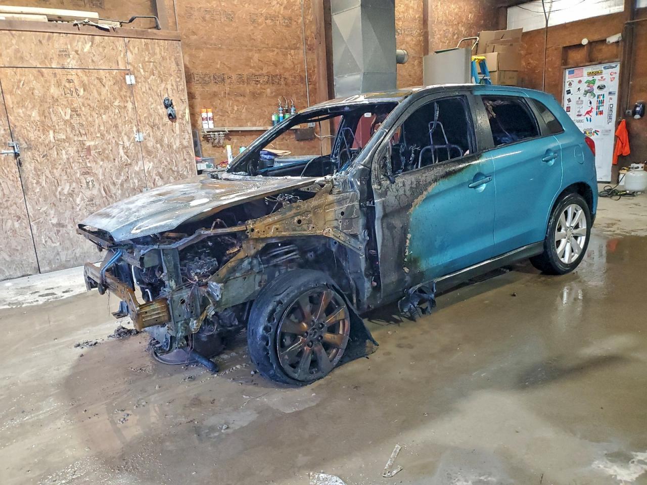 2014 Mitsubishi Outlander ES, VIN 4A4AR3AU8EE031870 — Engine fire