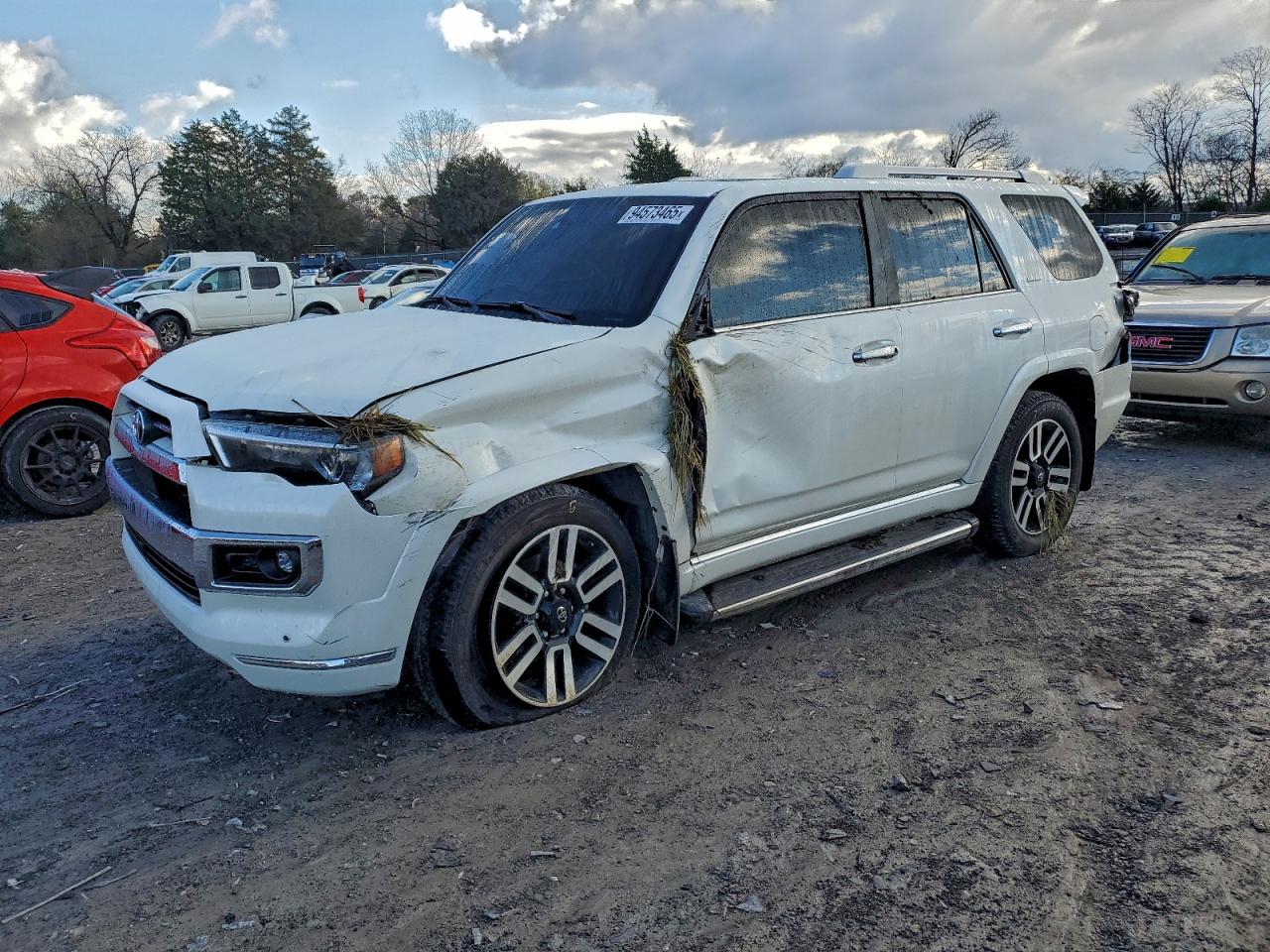 2023 Toyota 4Runner Limited, VIN JTEDU5JR6P5294447 — Front end