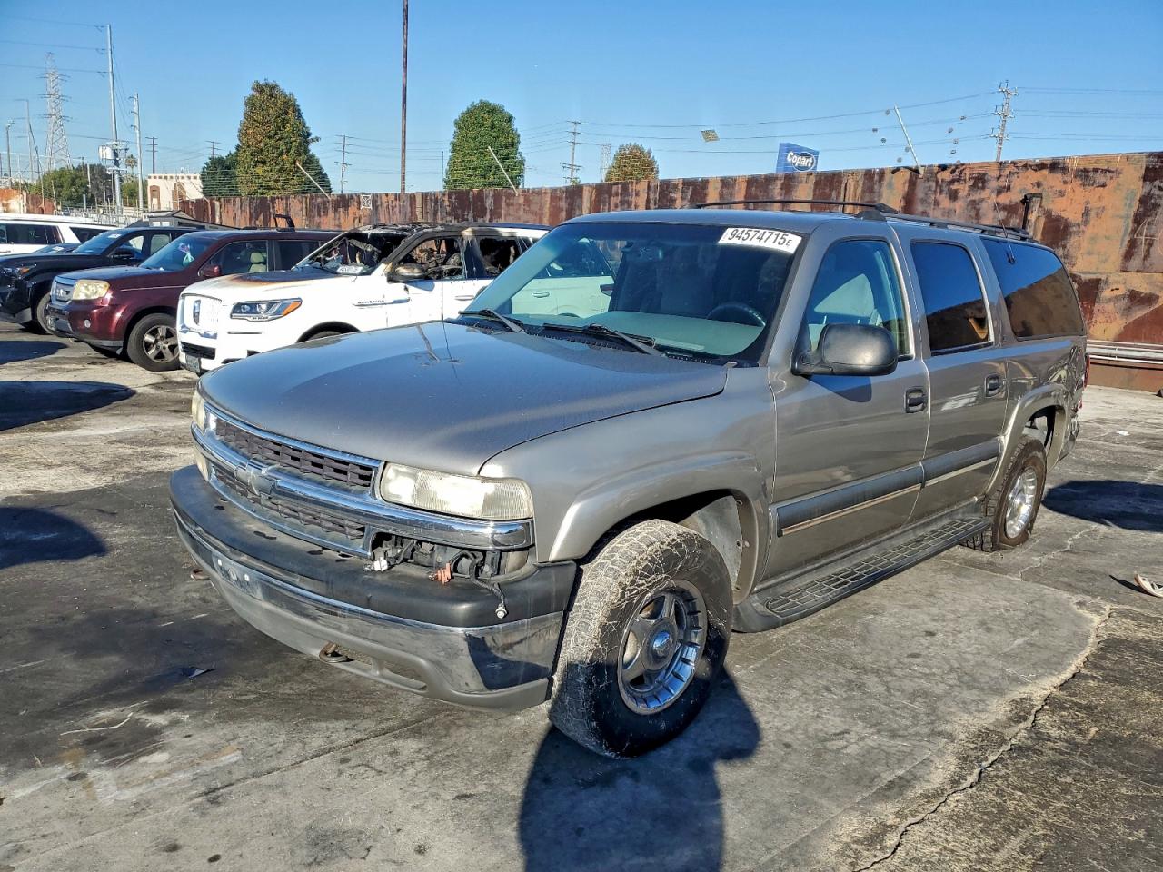 2001 Chevrolet Suburban LS, VIN 3GNFK16T41G133120 — Rear end