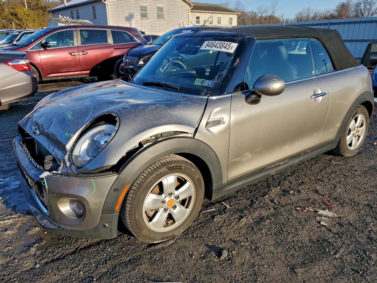 2018 MINI Convertible Cooper, VIN WMWWG5C52J3D01167 — Перед