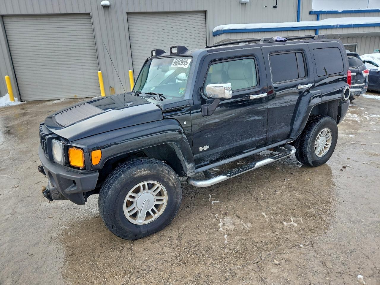 2007 Hummer H3 SUV, VIN 5GTDN13E178196034 — Side