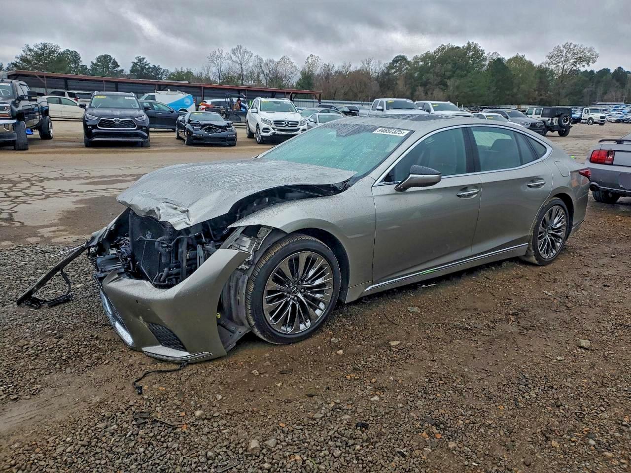2021 Lexus LS 500, VIN JTHD51FF3M5013790 — Перед