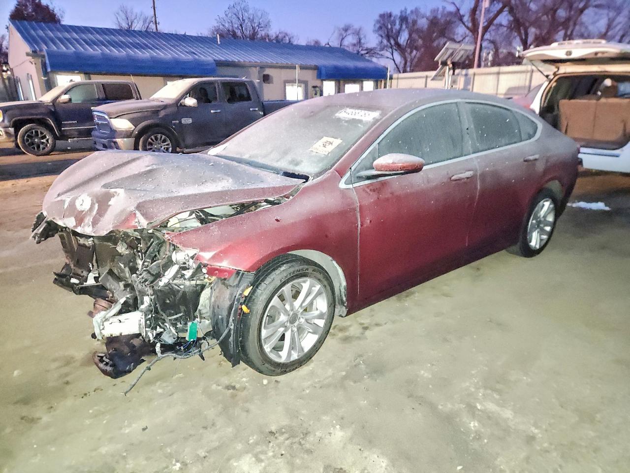 2015 Chrysler 200 Limited, VIN 1C3CCCAB1FN713818 — Front end