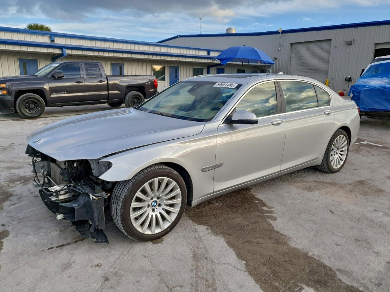 2013 BMW 7 Series 750Li, VIN WBAYE8C57DD132405 — Front end