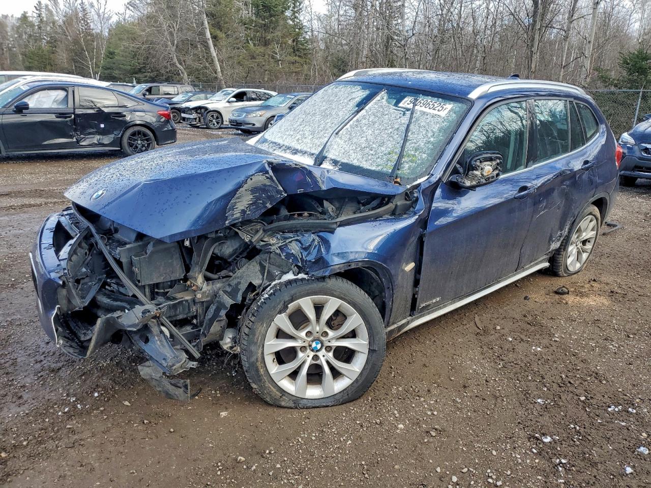 2012 BMW X1 28i, VIN WBAVL1C52CVR80877 — Front end