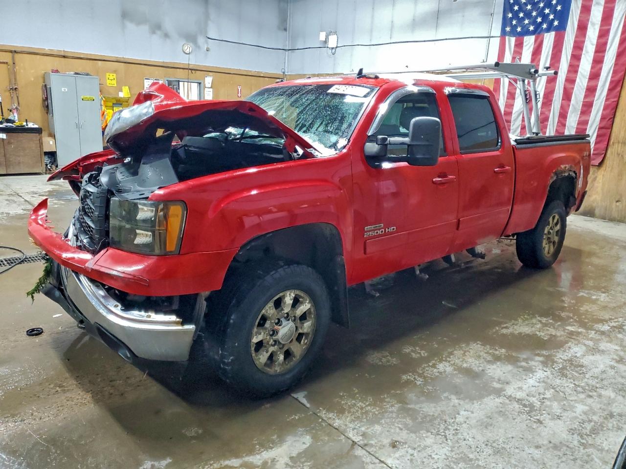 2012 GMC Sierra 2500HD SLT, VIN 1GT121EG2CF122886 — Front end