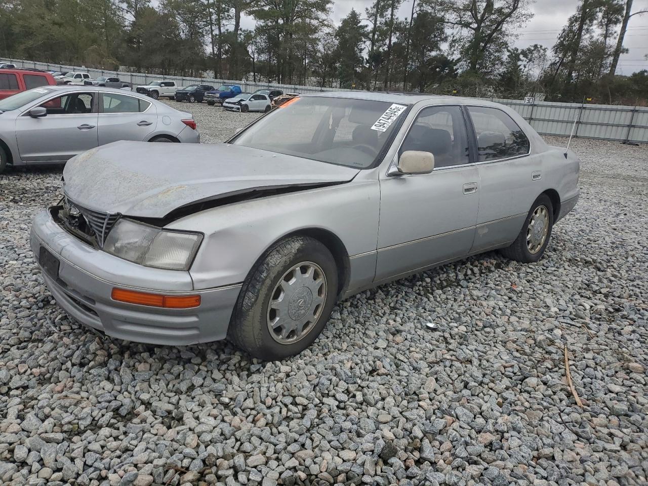 1996 Lexus LS 400, VIN JT8BH22F5T0049406 — Front end