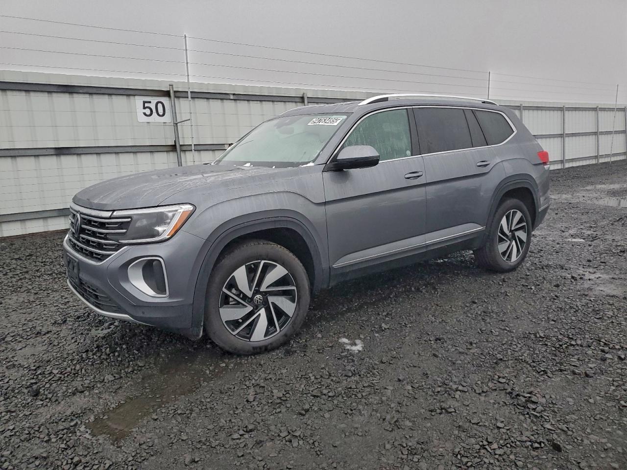 2025 Volkswagen Atlas SEL, VIN 1V2BR2CA1SC569468 — Interior fire
