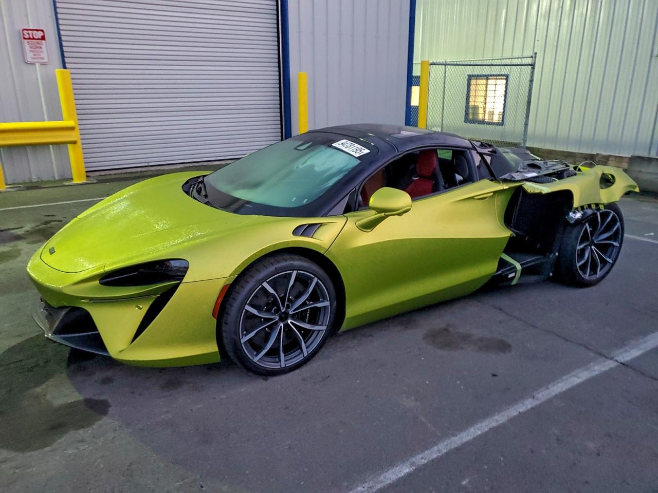 2025 McLaren Artura, VIN SBM16BEA3SW003787 — Зад