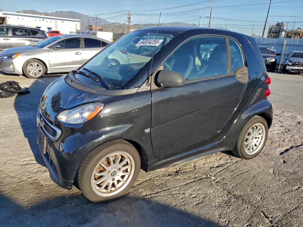 2013 Smart fortwo Pure, VIN WMEEJ3BA0DK685705 — Minor dents and scratches