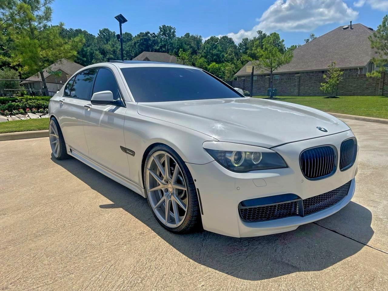 2010 BMW 7 Series 750Li, VIN WBAKB8C58ACY64395 — Ранее повреждён