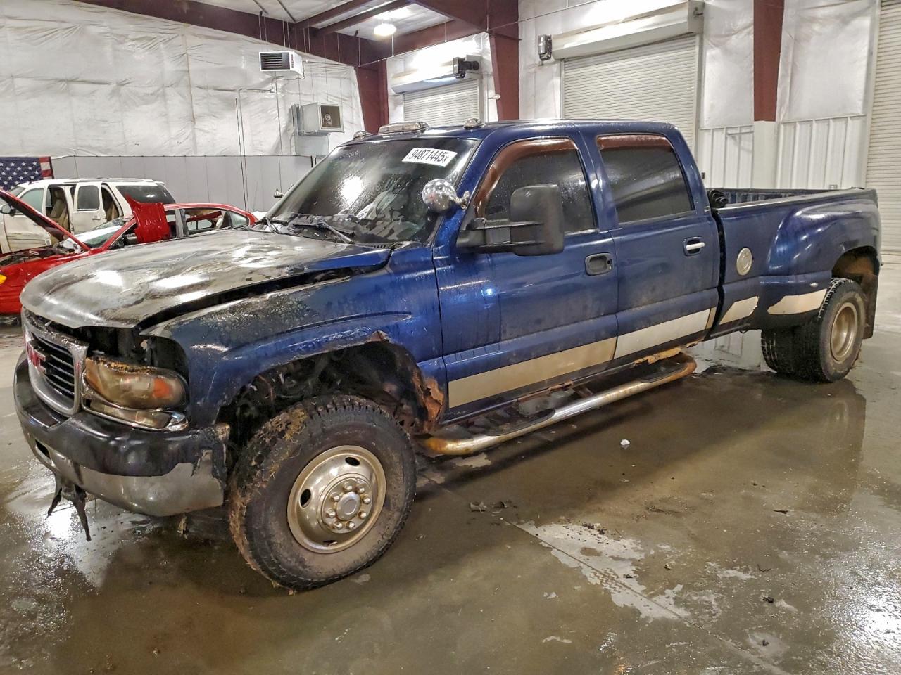 2002 GMC Sierra 3500, VIN 1GTJK33152F208203 — Burn