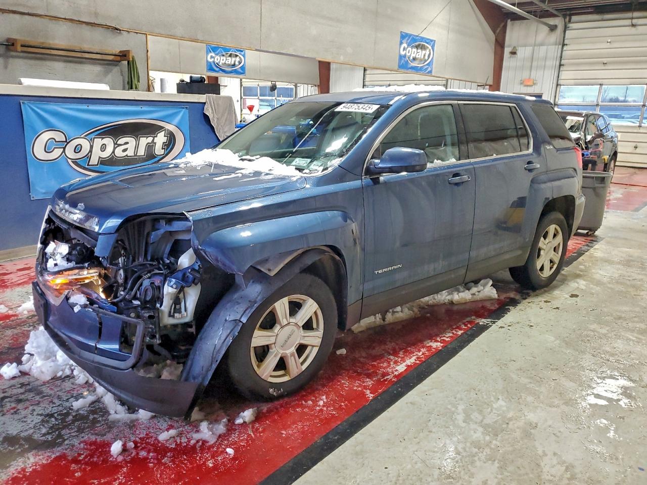 2016 GMC Terrain SLE, VIN 2GKFLSEK9G6123776 — Front end
