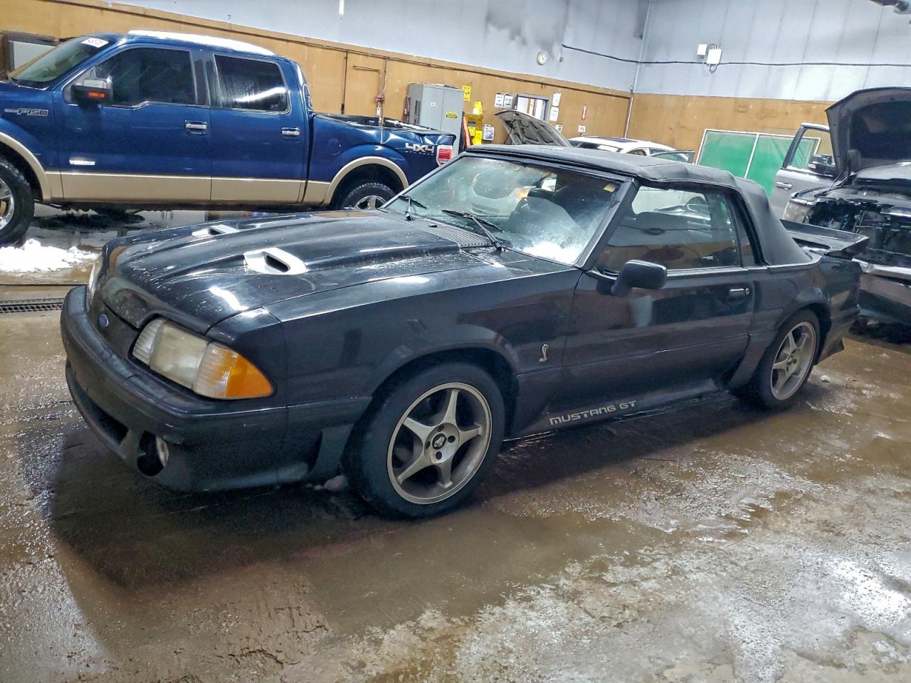 1992 Ford Mustang GT, VIN 1FACP45E6NF112560 — Roof