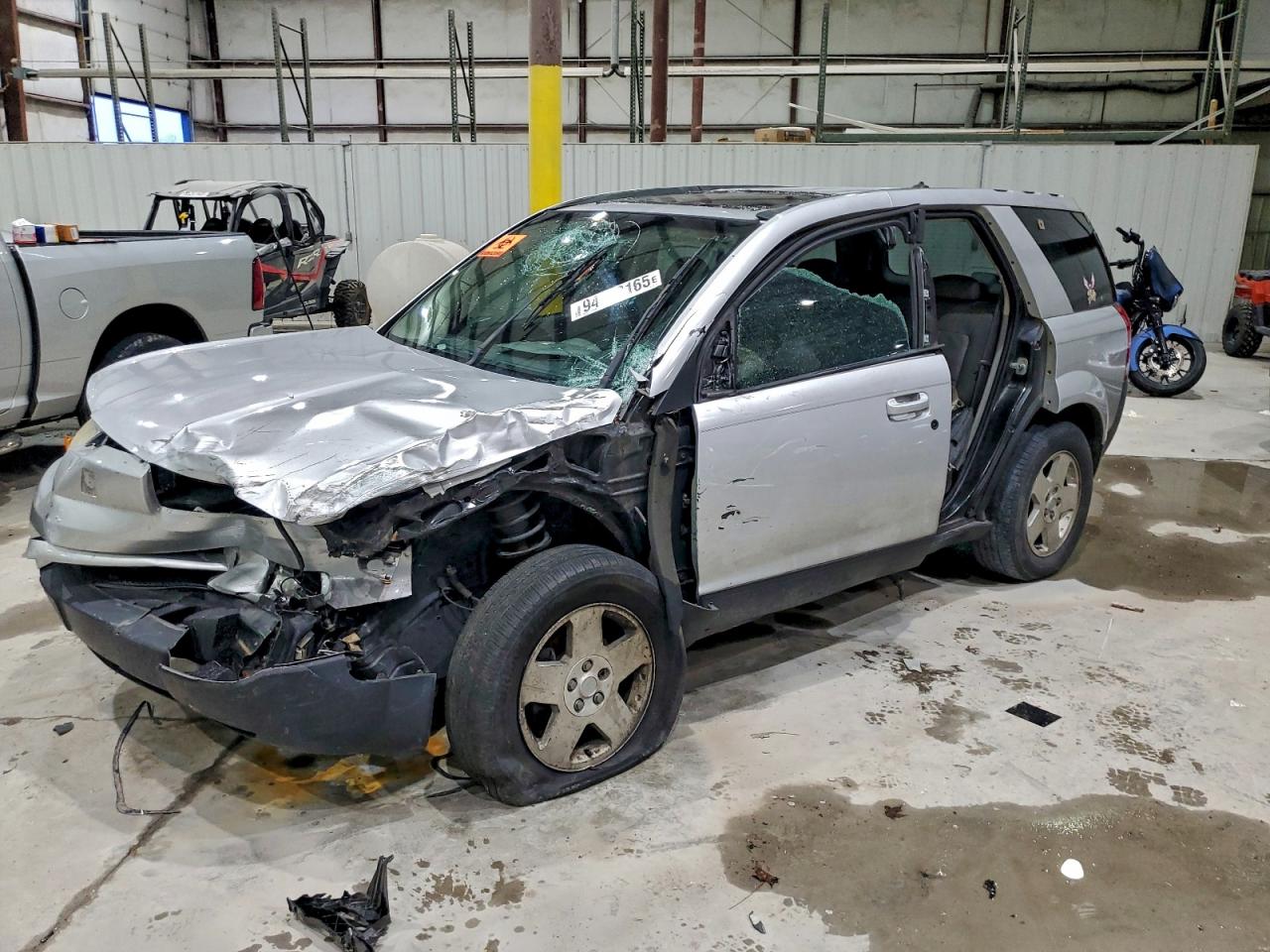 2004 Saturn VUE V6, VIN 5GZCZ53484S895521 — Side