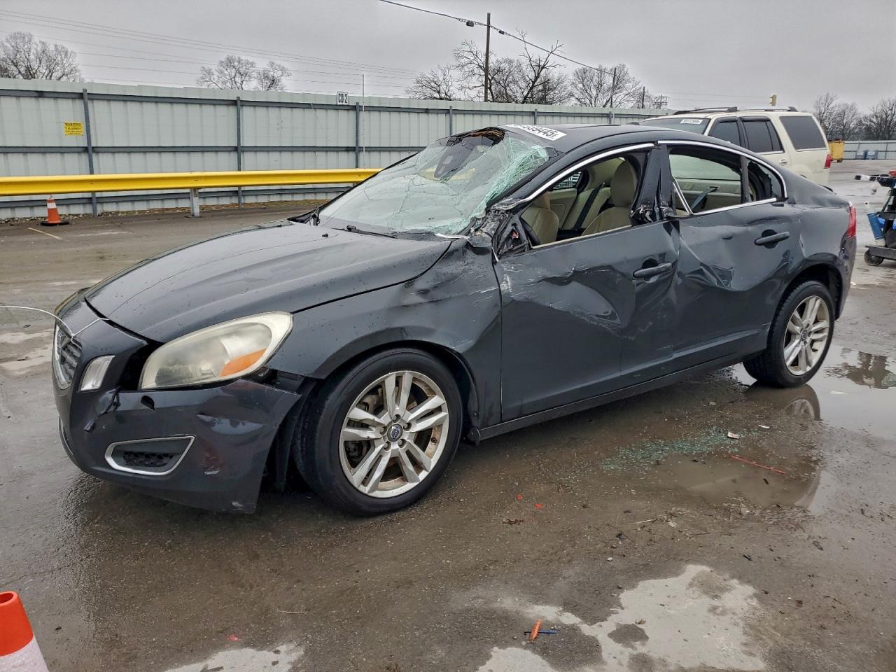 2013 Volvo S60 T5 Premier, VIN YV1612FS6D1220829 — Бок