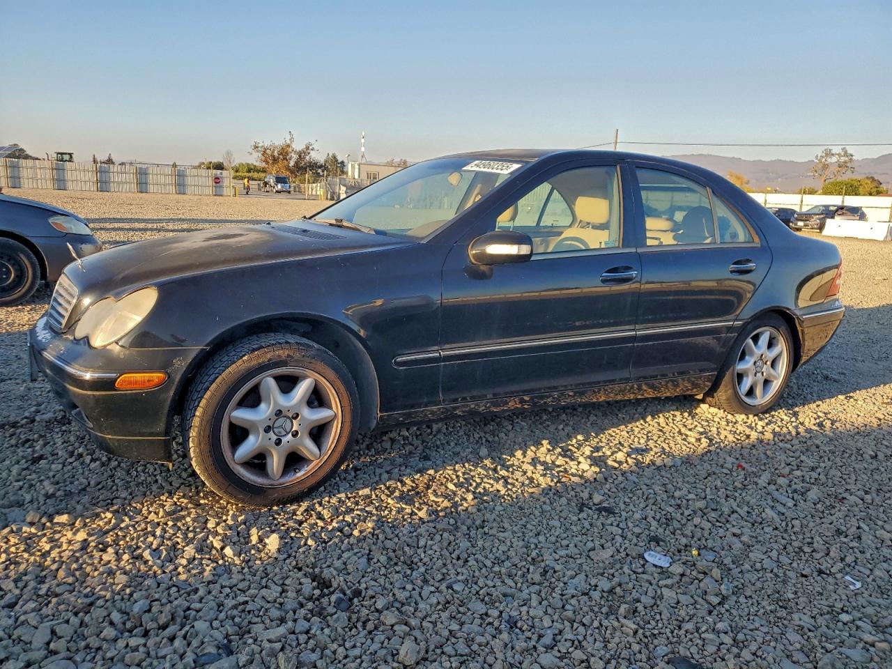 2002 Mercedes-Benz C 230/260/280/320, VIN WDBRF61J12F250670 — Auction photo 1 of 4