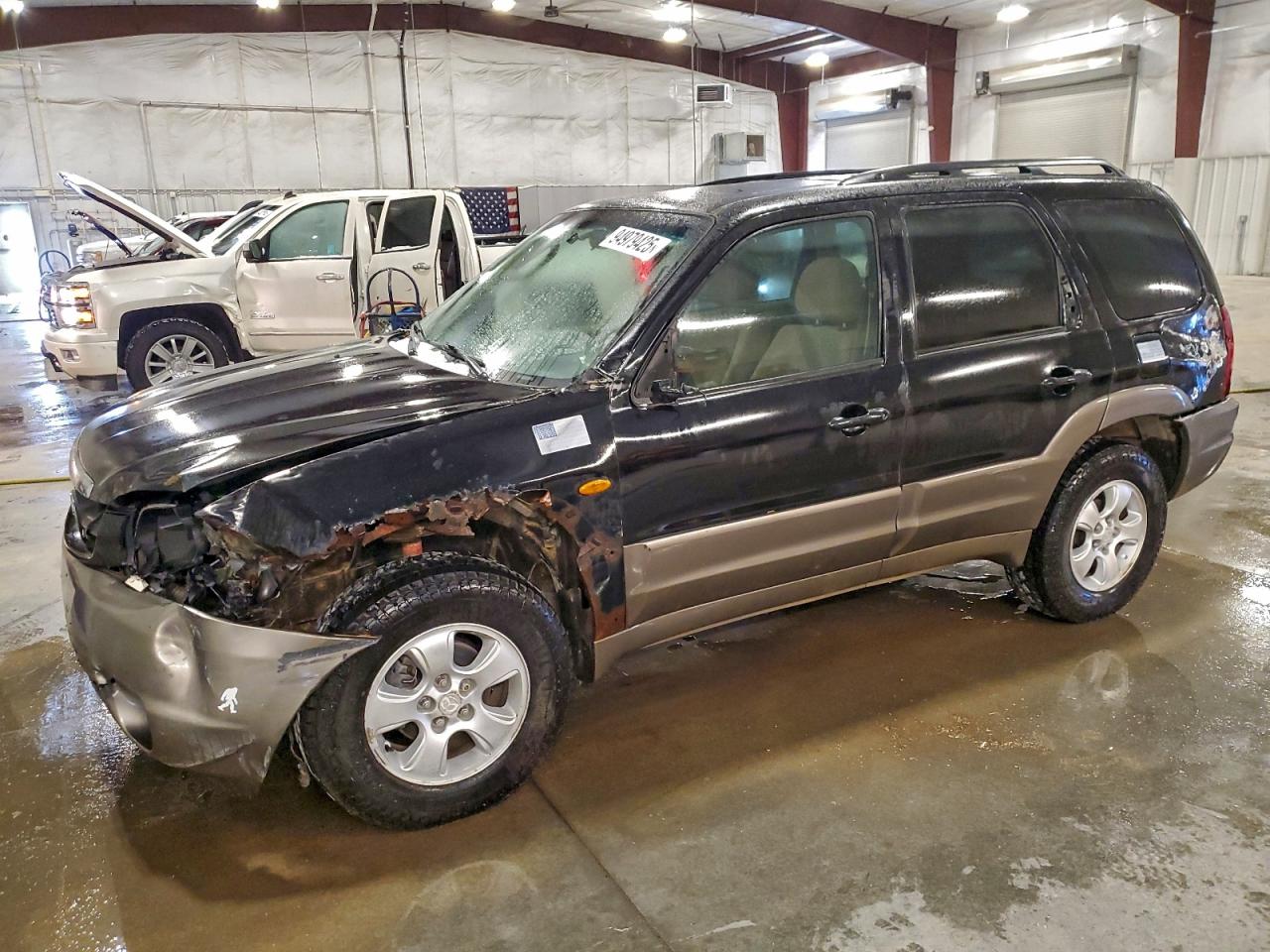 2004 Mazda Tribute LX, VIN 4F2YZ94154KM08990 — Front end