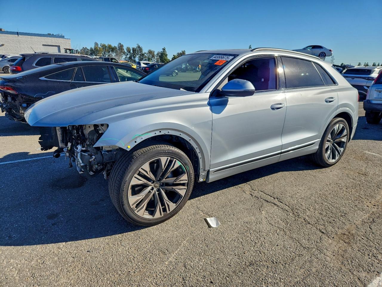 2024 Audi Q8 Premium Plus, VIN WA1EVBF15RD006315 — Перед