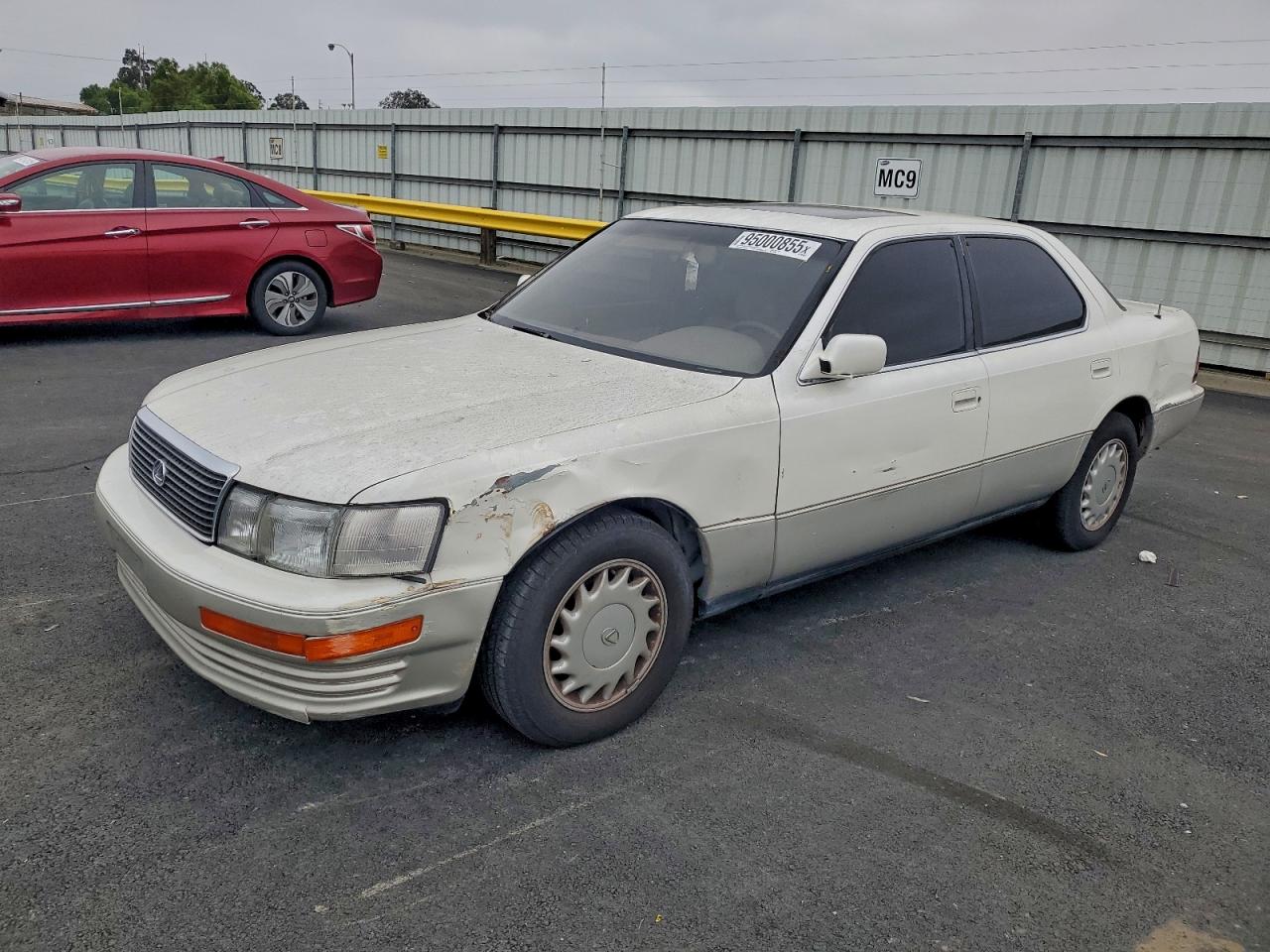 1991 Lexus LS 400, VIN JT8UF11E5M0052230 — Front end