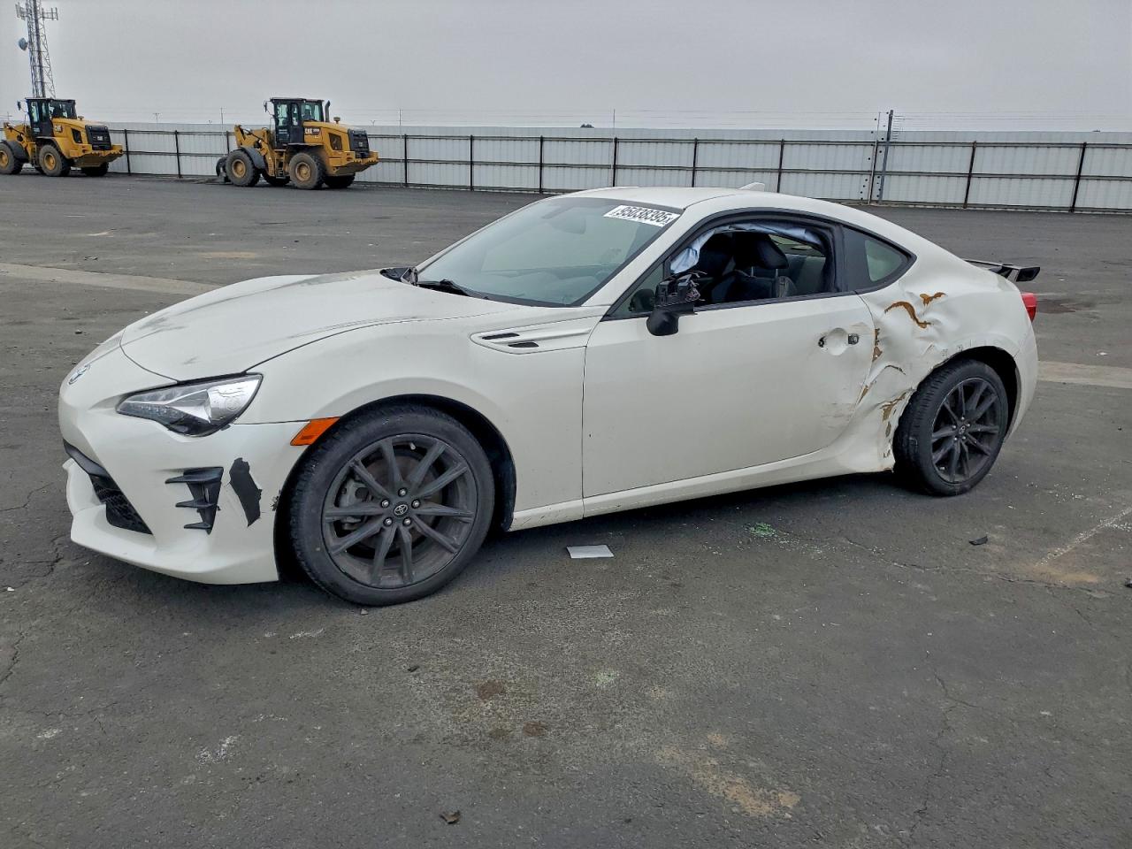 2018 Toyota 86 GT, VIN JF1ZNAE13J9701277 — Side