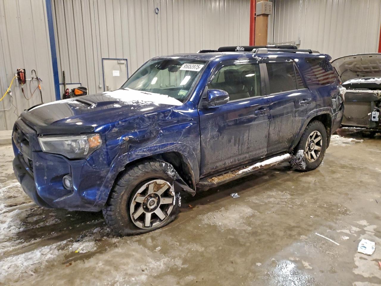 2022 Toyota 4Runner TRD Off Road Premium, VIN JTERU5JR9N5994658 — Front end