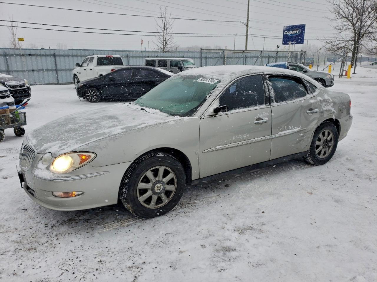 2008 Buick Allure CX, VIN 2G4WF582381152250 — Бок