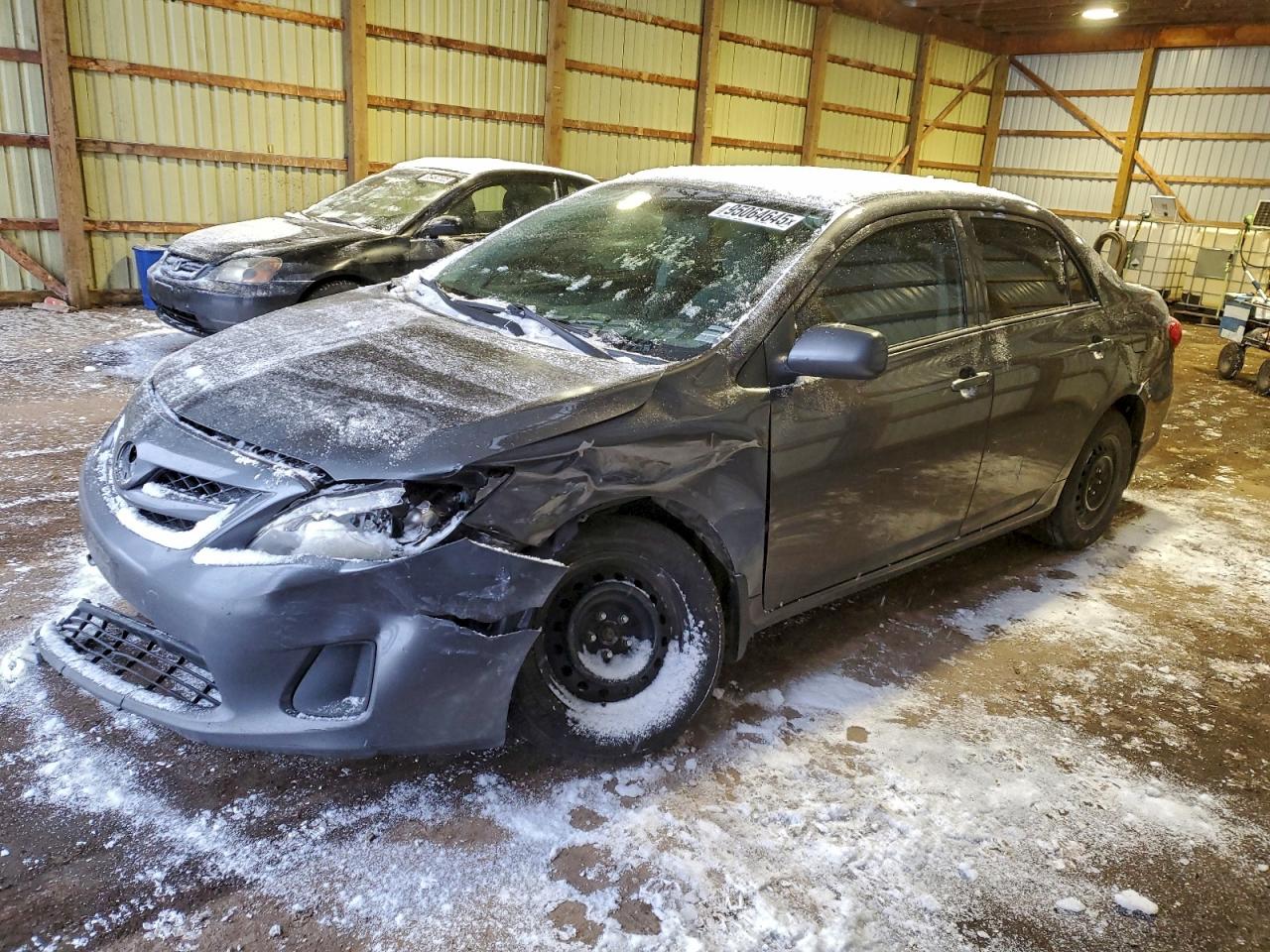 2013 Toyota Corolla L, VIN 2T1BU4EEXDC045077 — Front end