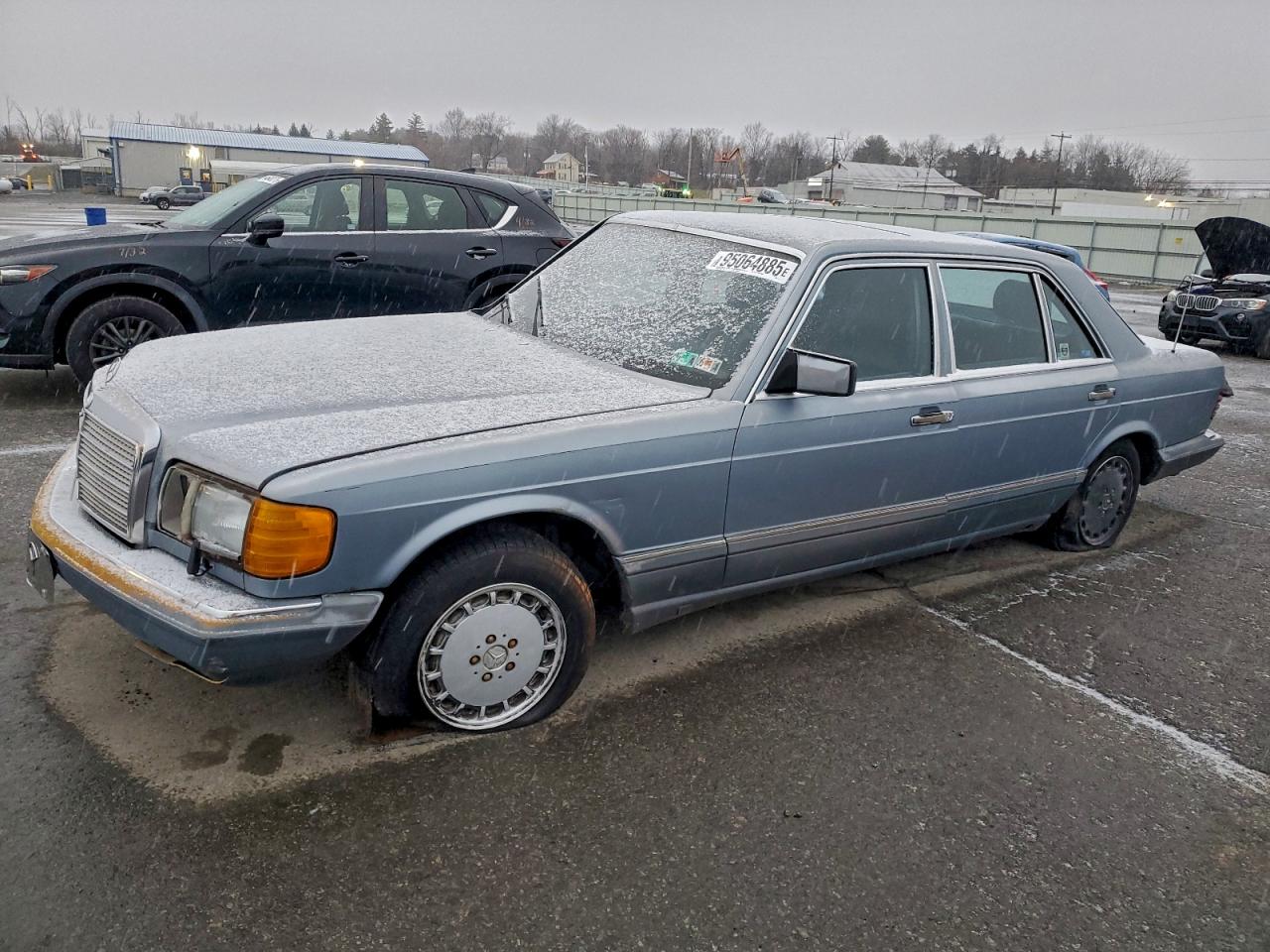 1987 Mercedes-Benz 560, VIN WDBCA39D9HA353715 — Front end