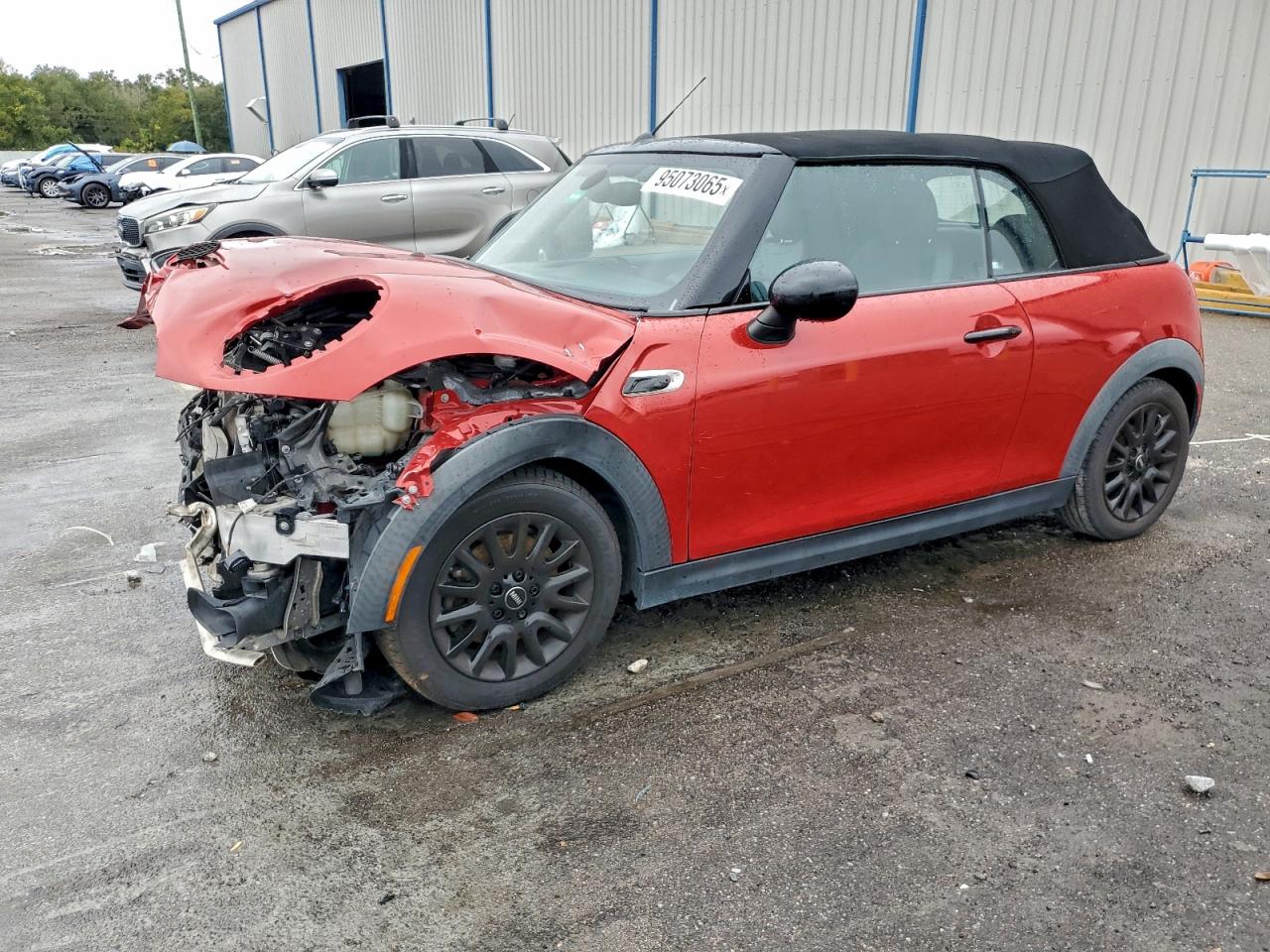 2017 MINI Convertible Cooper S, VIN WMWWG9C3XH3C81394 — Перед