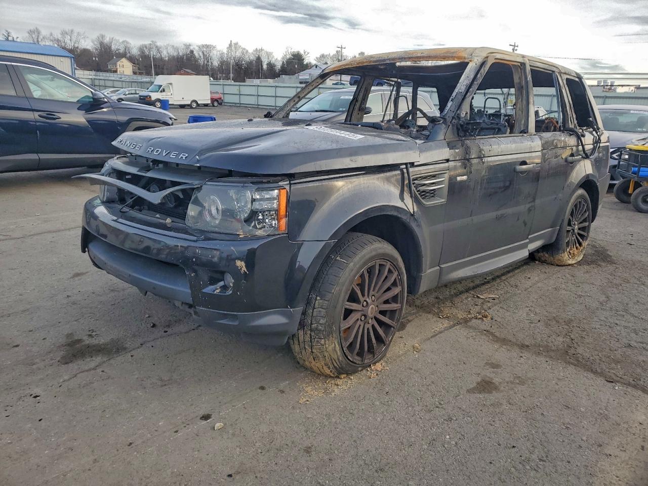 2011 Land Rover Range Rover Sport HSE, VIN SALSF2D47BA716948 — Пожар в салоне