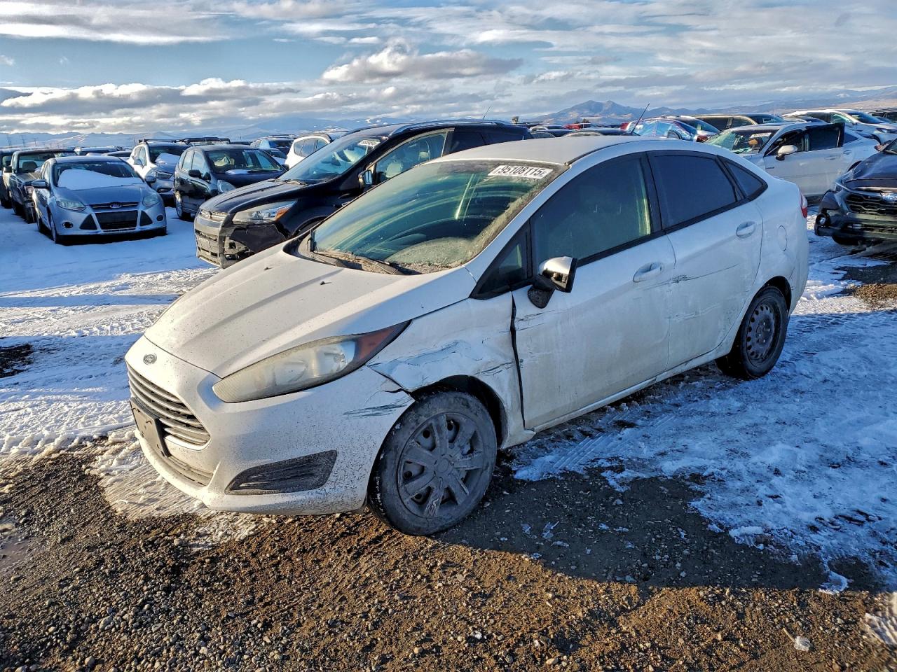2014 Ford Fiesta SE, VIN 3FADP4BJ8EM227859 — Side