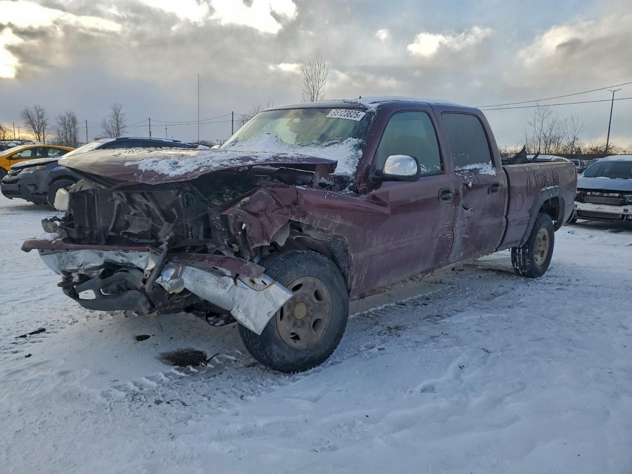 2002 GMC Sierra 1500HD SLE, VIN 1GTGK13U42F186817 — Front end