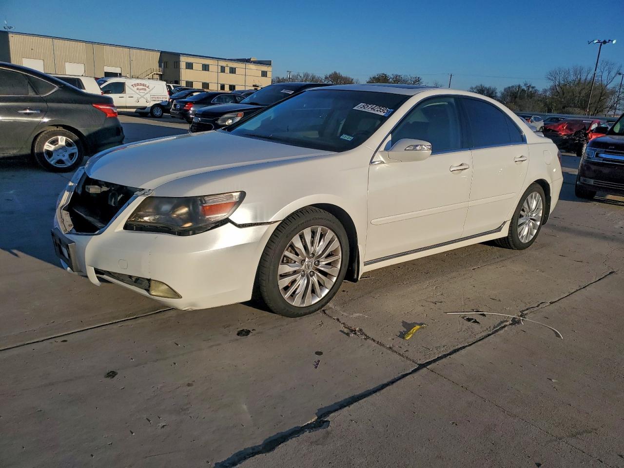 2011 Acura RL Technology, VIN JH4KB2F64BC000142 — Front end