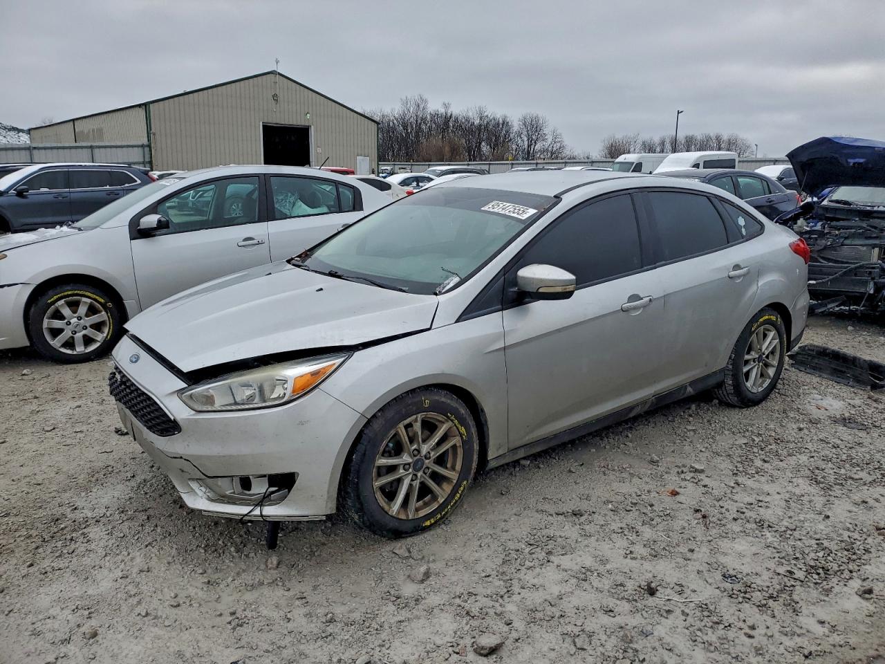 2015 Ford Focus SE, VIN 1FADP3F27FL383746 — Front end