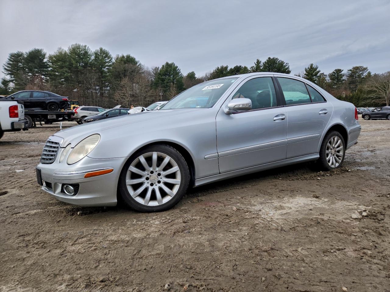 2008 Mercedes-Benz E 320, VIN WDBUF92X88B283504 — Minor dents and scratches