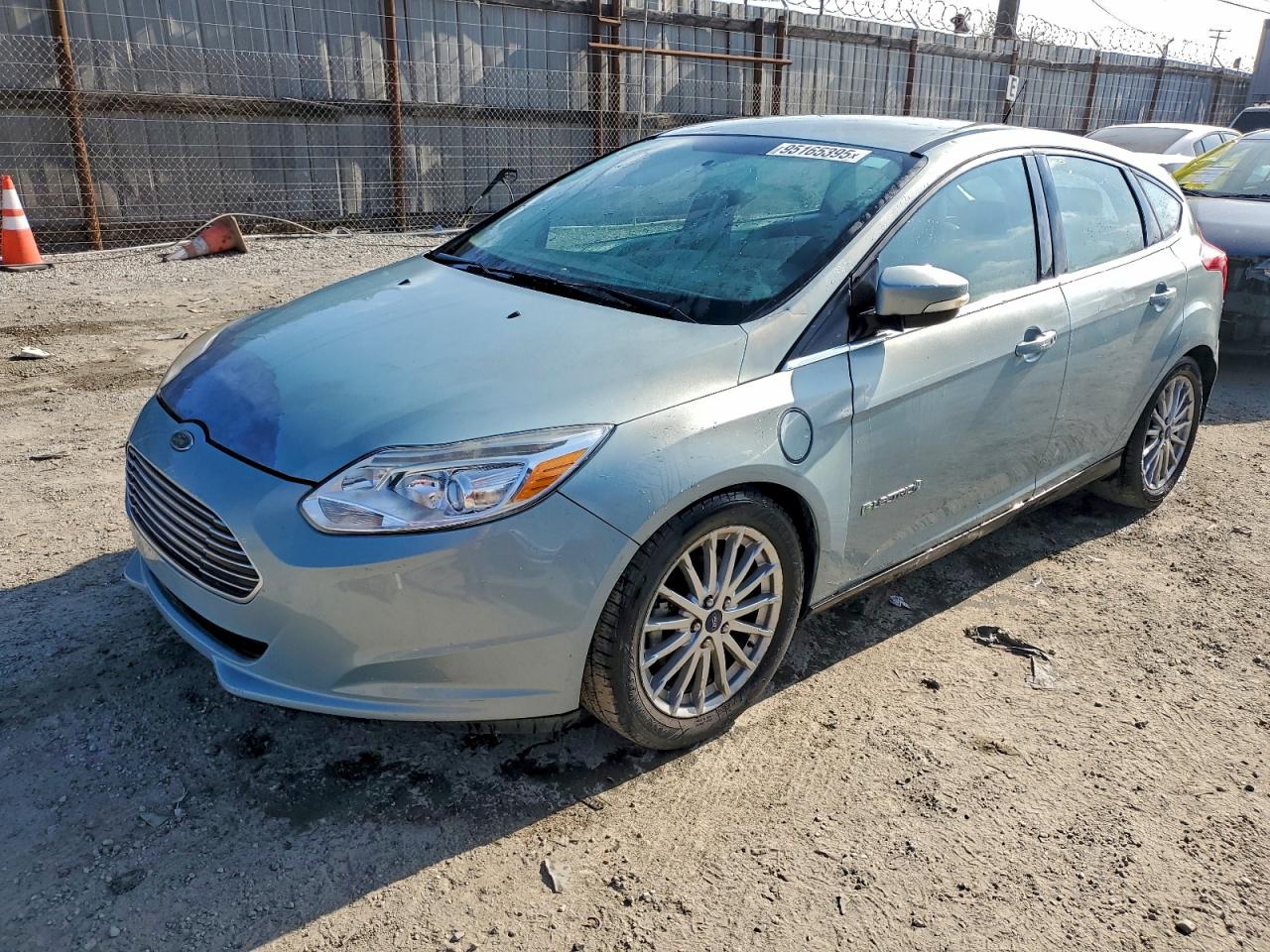 2014 Ford Focus Electric, VIN 1FADP3R44EL294311 — Front end