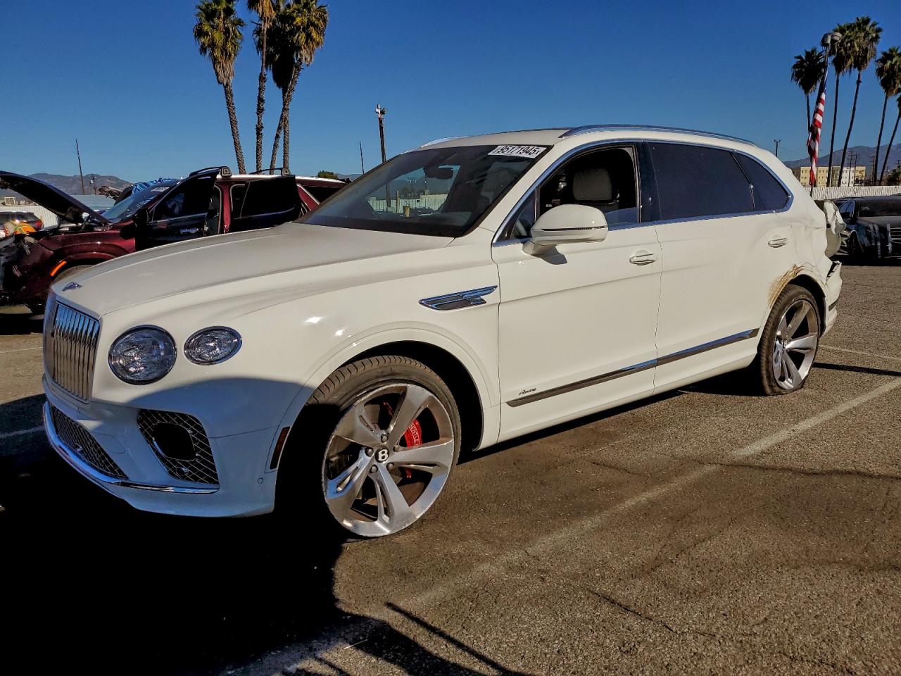 2023 Bentley Bentayga V8, VIN SJAHT2ZV7PC019773 — Rear end