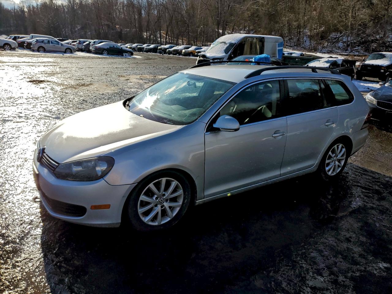 2011 Volkswagen Jetta S, VIN 3VWPZ7AJ3BM673222 — Undercarriage