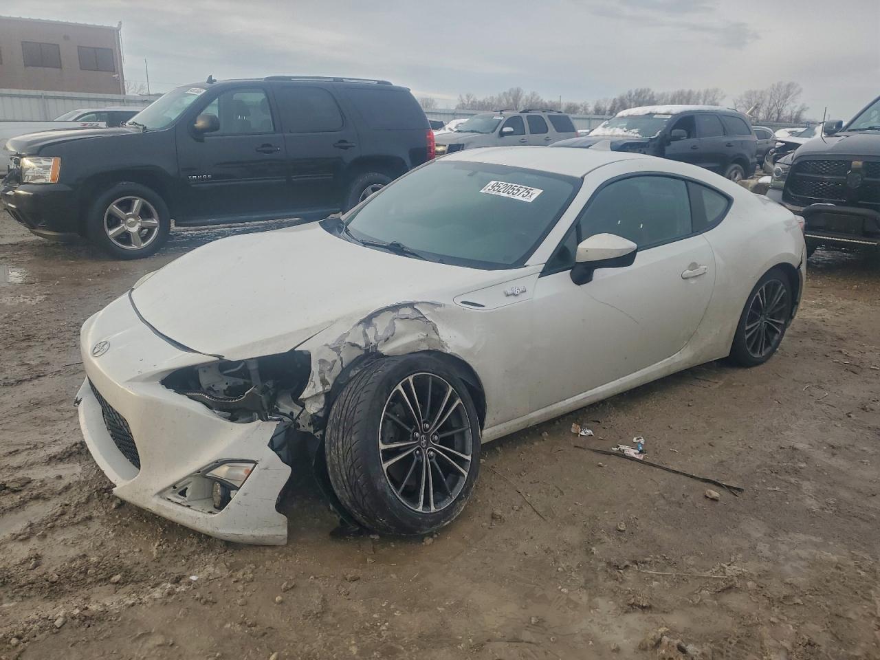 2016 Scion FR-S, VIN JF1ZNAA17G8705210 — Undercarriage
